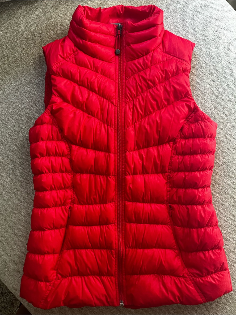 Athleta Red Delicious Downalicious Deluxe Vest Small